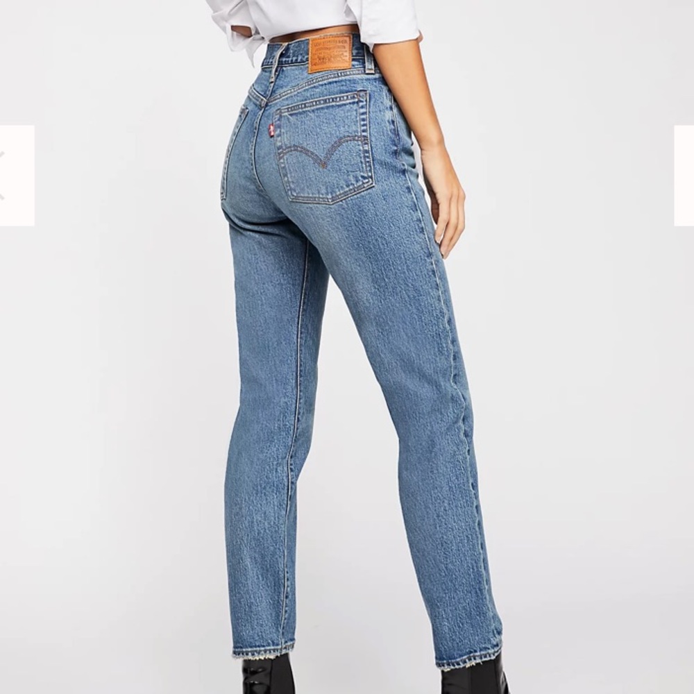Levi’s Wedgie Fit Ankle Women’s Jeans, size 27,